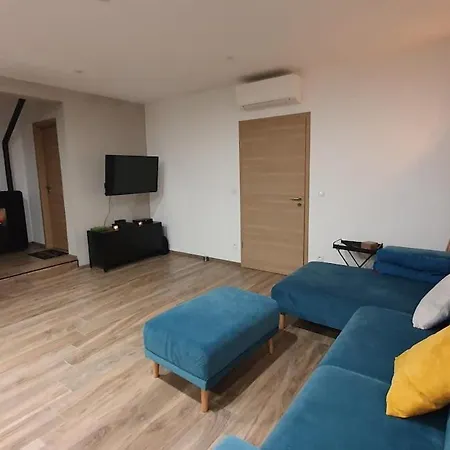 Apartment Neuf Avec Exterieur De Plein Pieds Levie